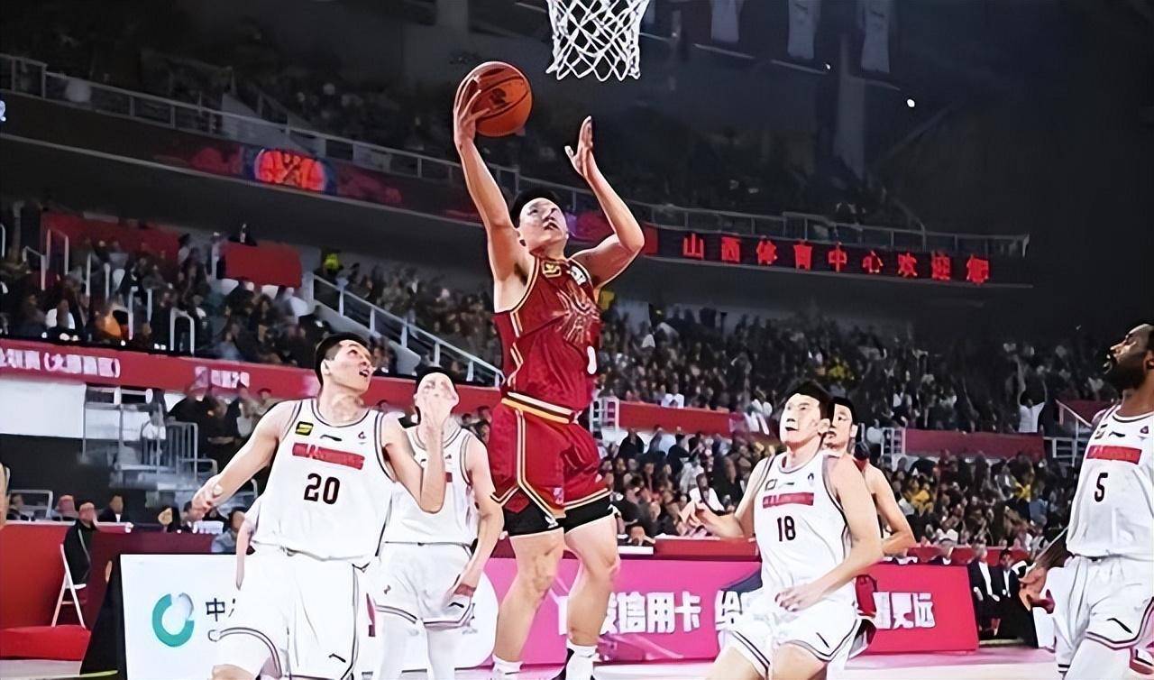 易胜博体育-CBA球队在比赛中打出精彩进攻战术，制胜对手