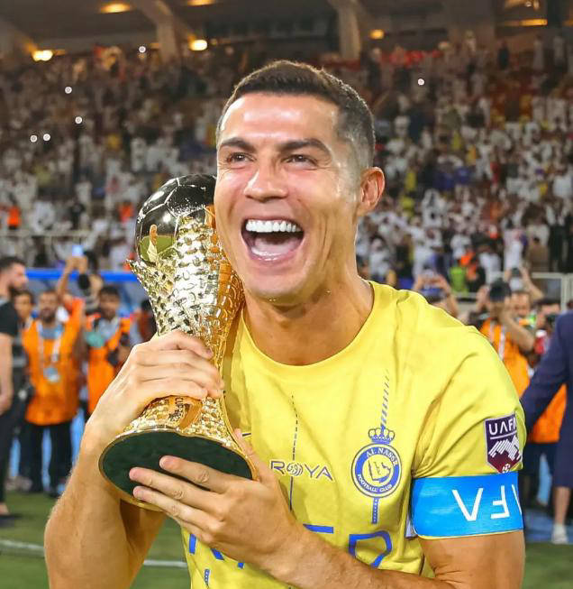 ysbSPORTS-沙尔克客场逆转夺胜，表现令人刮目