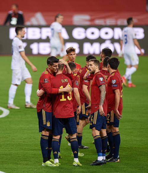 易胜博体育官方网站-法国队险胜，成功进入淘汰赛阶段