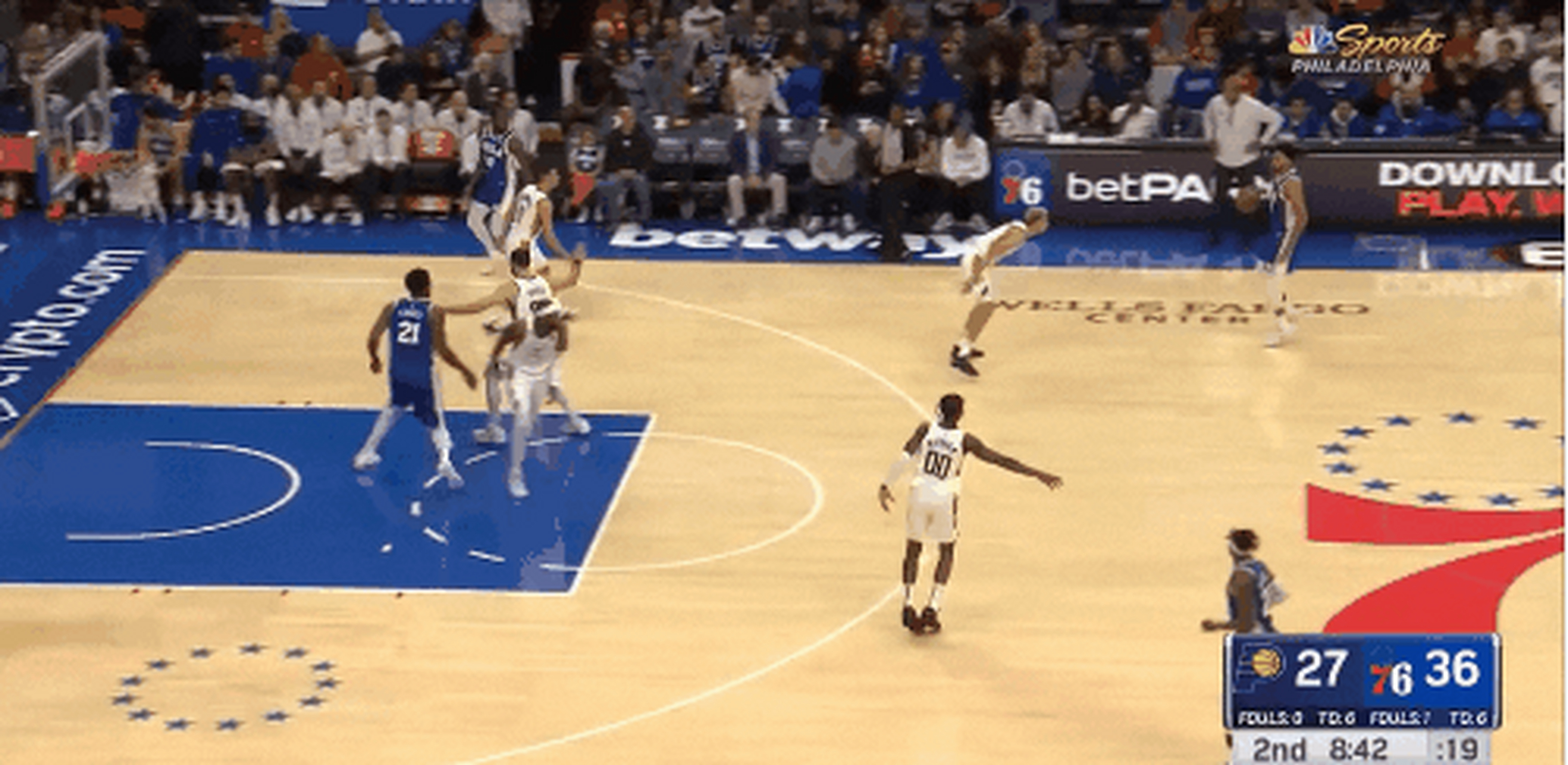 易胜博体育官方网站-步行者遭遇三连败，球队状态动荡困境深重