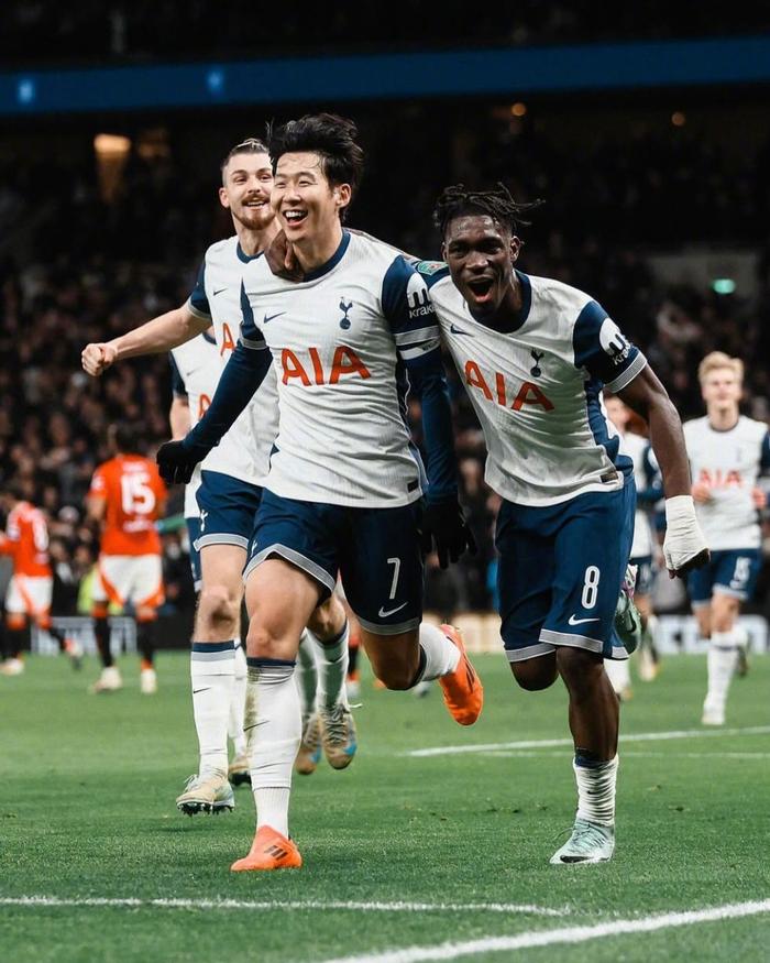 易胜博体育官方网站-热刺队员备战兢兢业业，决意取胜