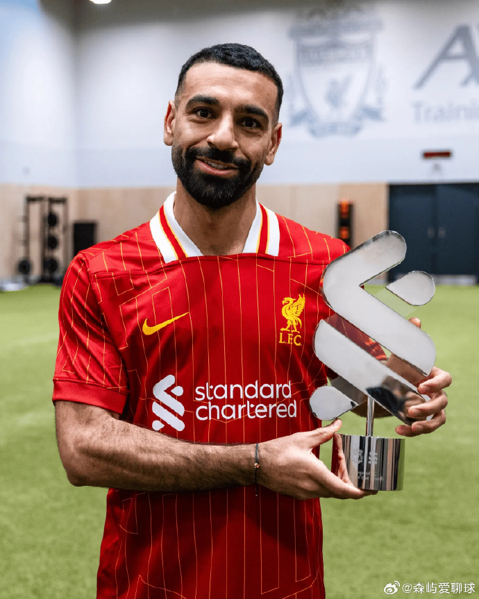 易胜博体育-球员荣膺最佳球员奖项，成为球队风云人物