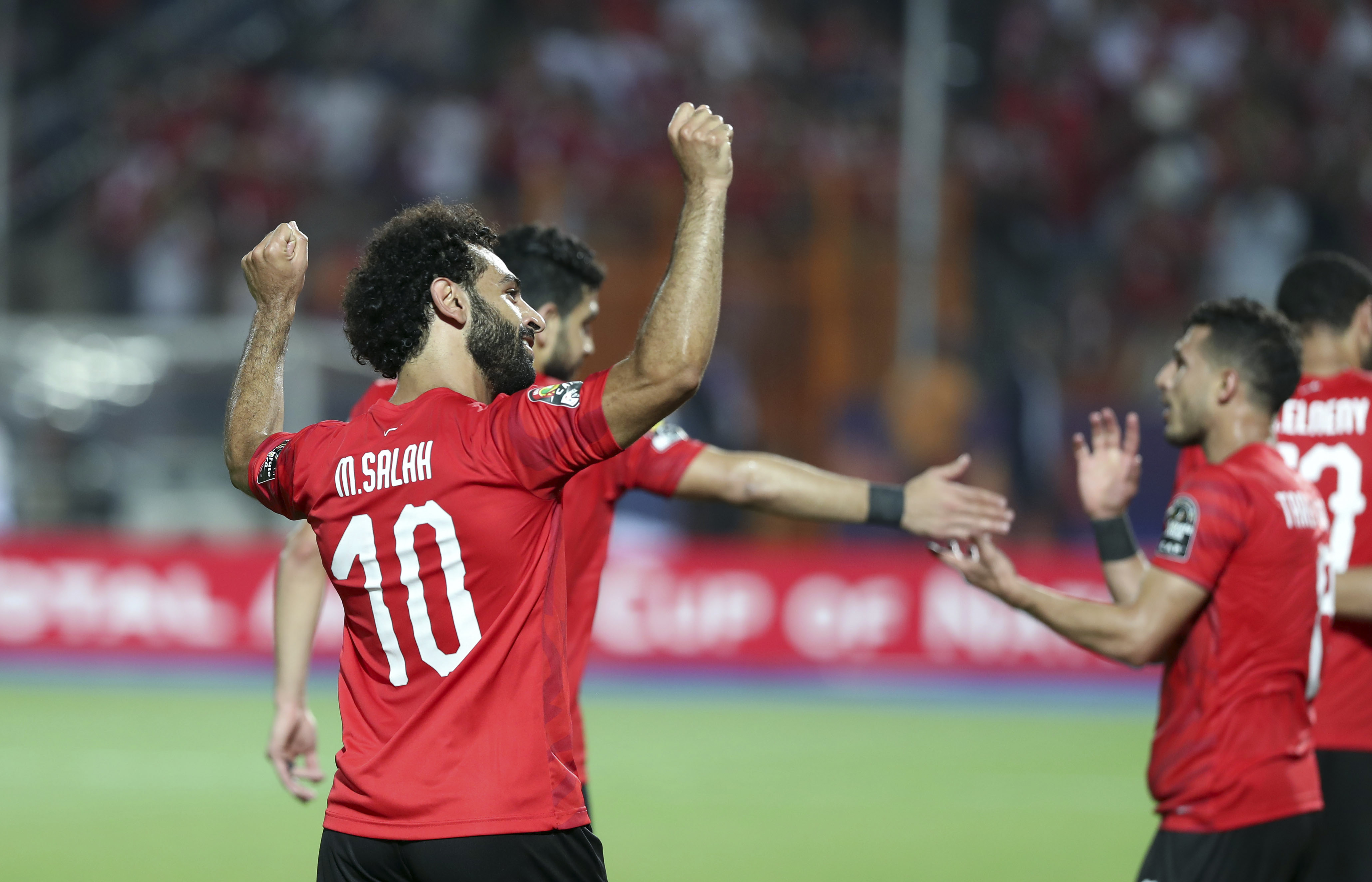 ysbSPORTS-非洲杯足球赛冠军傲立榜首，传奇重现