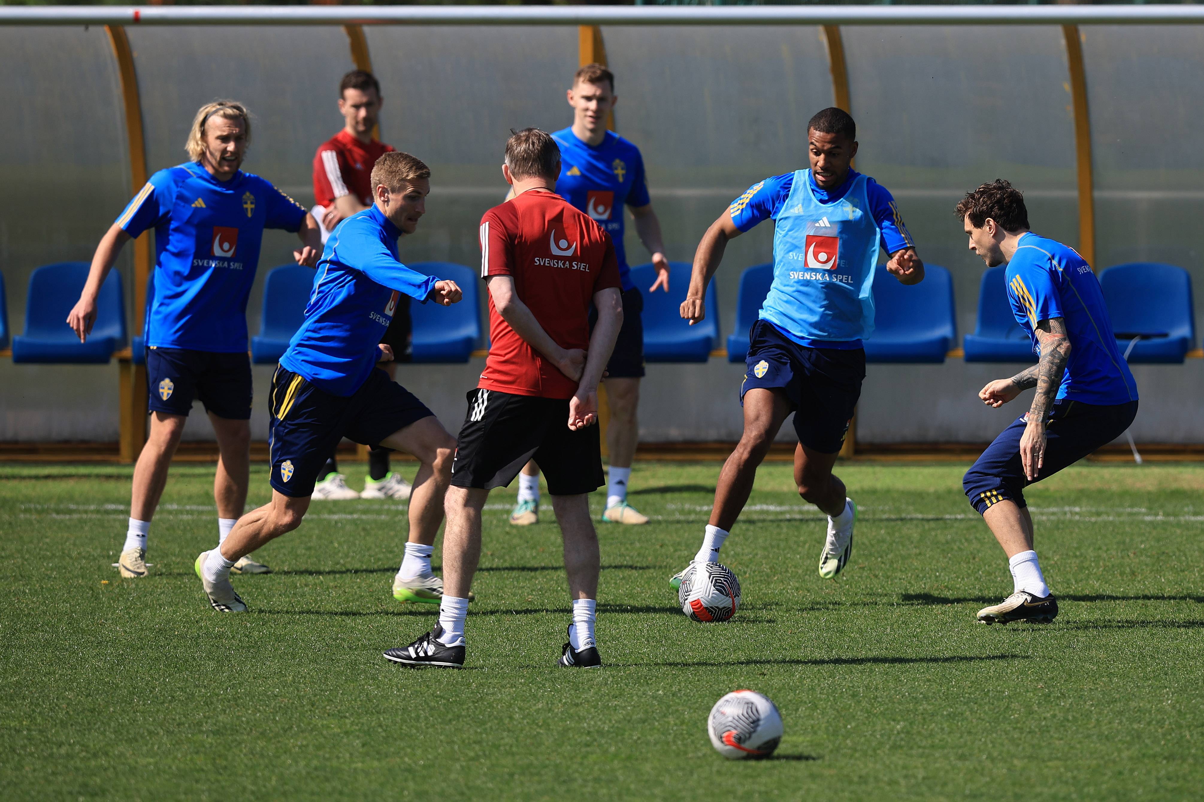 易胜博体育-瑞典国家队与奥地利国家队的对抗场面激动人心