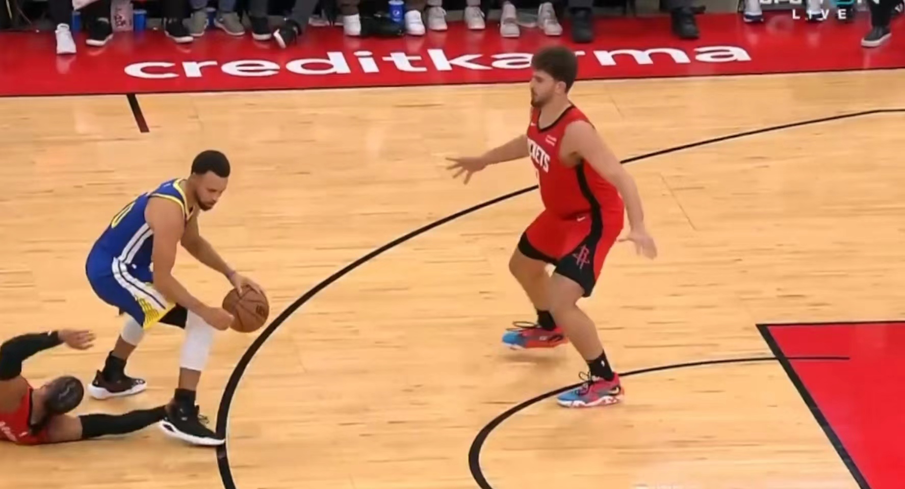 易胜博体育官方网站-火箭队主帅战术调整接连奏效