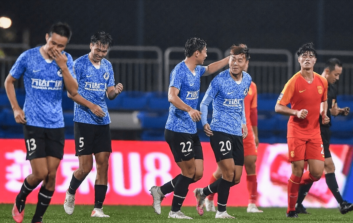 易胜博体育-大连一方客场战平广州富力，保持不败