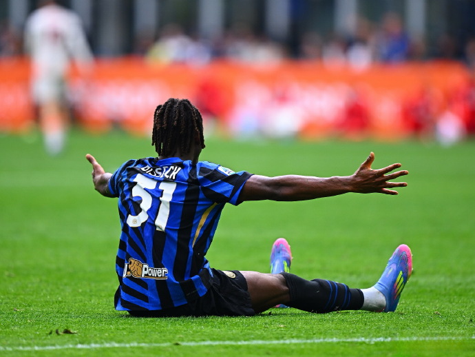 ysbSPORTS-国际米兰三球击败那不勒斯，佩里西奇破门得分