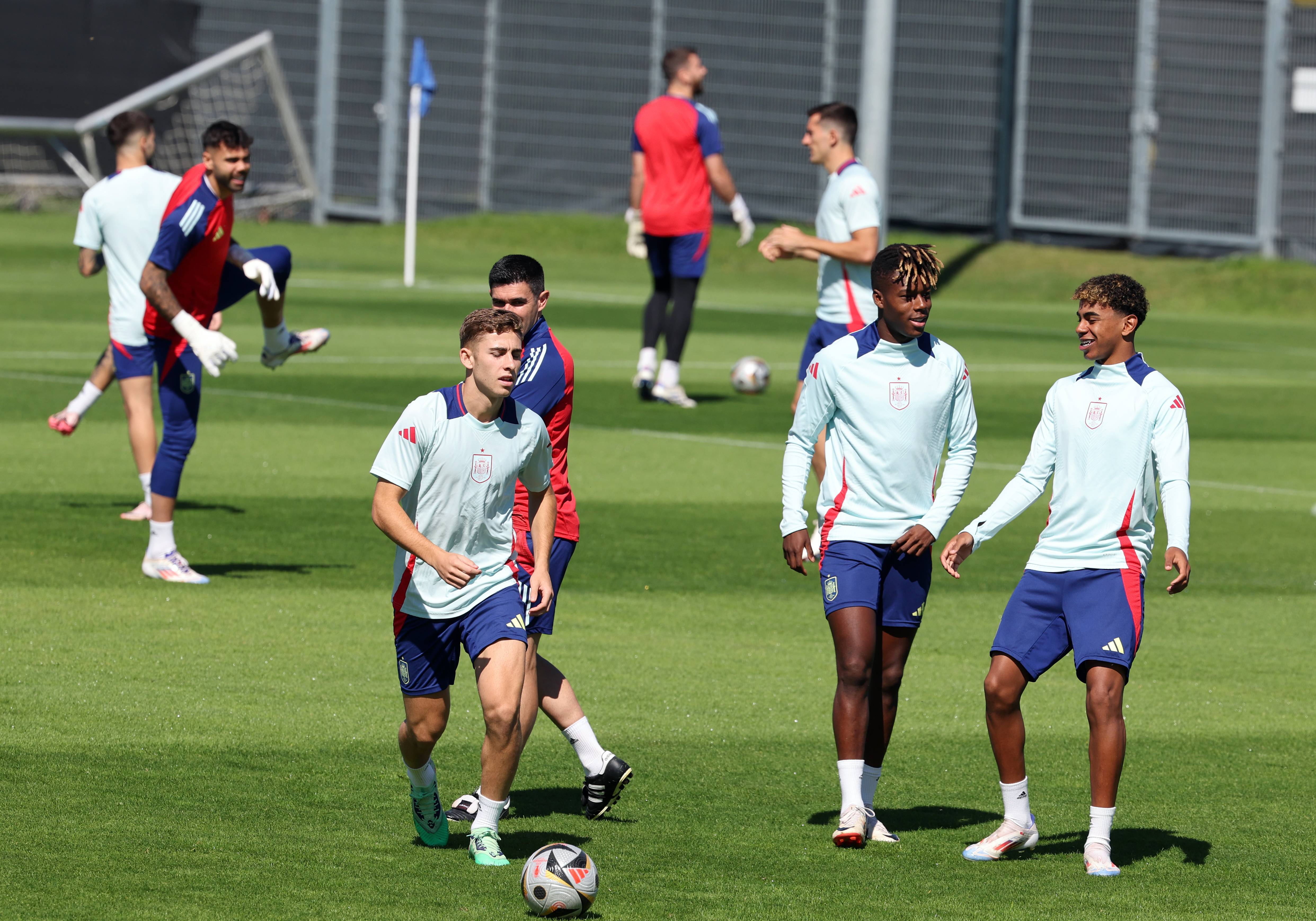 易胜博体育官方网站-西班牙队在欧洲预选赛中取得胜利