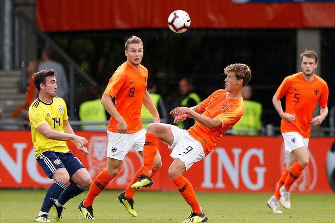 ysbSPORTS-英格兰豪取胜利晋级，豪气十足正面临挑战