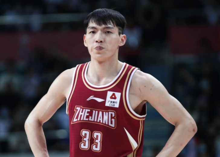 易胜博体育-吴前率领球队取得胜利，持续发挥高水准