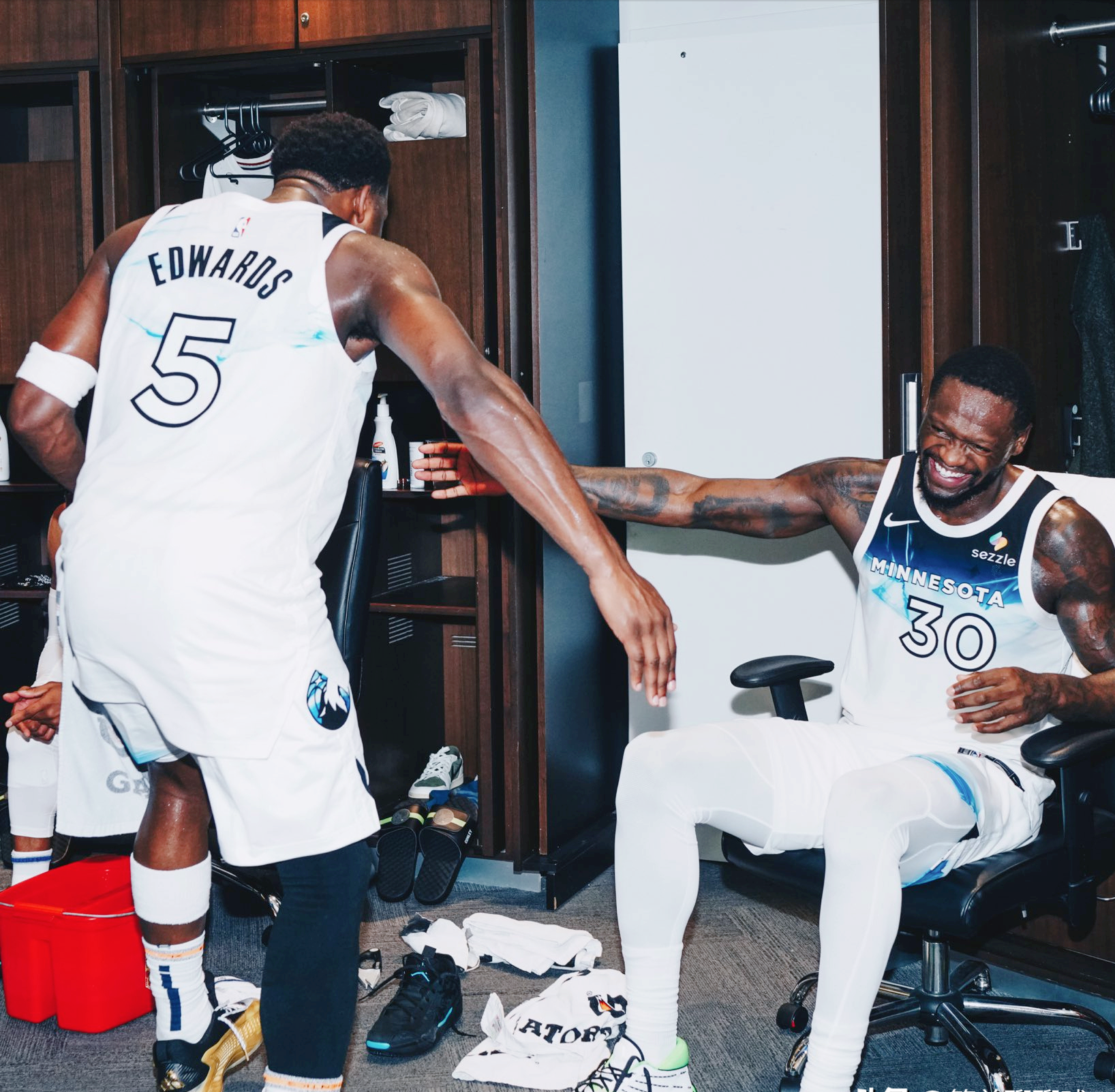 易胜博体育官方网站-森林狼惜败勇士，唐斯拿下三双仍难奏效