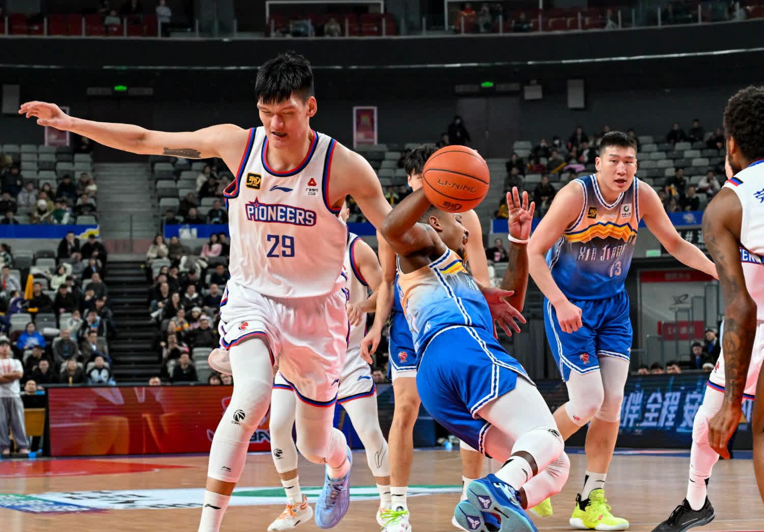 易胜博体育-克雷塔罗紧咬领先球队，不轻言放弃