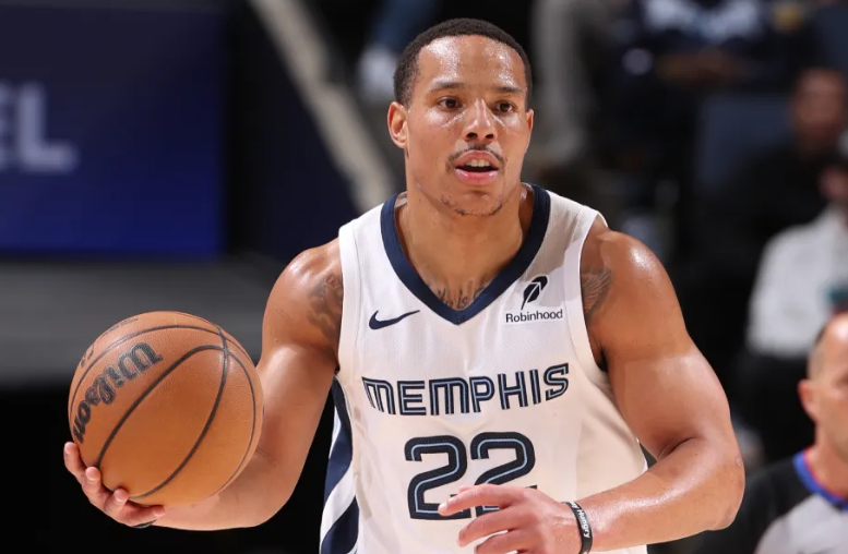 易胜博体育官方网站-灰熊队外线手感不佳，惨遭对手狂虐压倒性失利