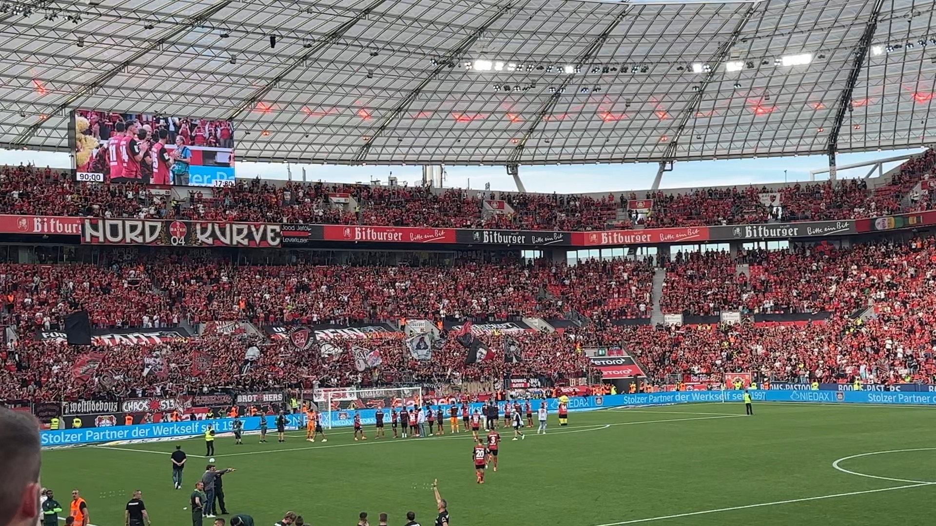 易胜博体育官方网站-沃尔夫斯堡主场不敌勒沃库森，失去不败纪录