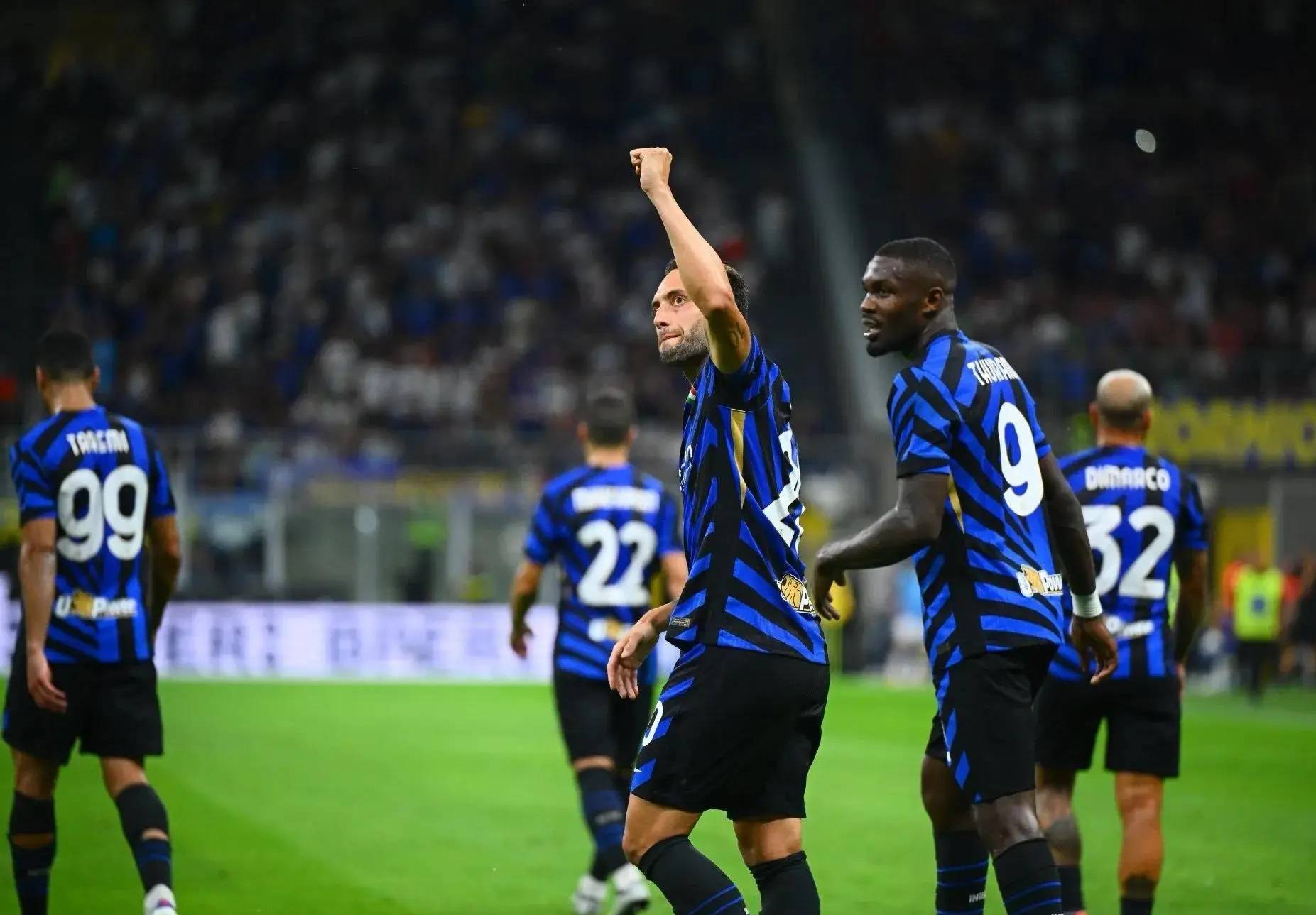 易胜博体育-国际米兰三球击败那不勒斯，佩里西奇破门得分