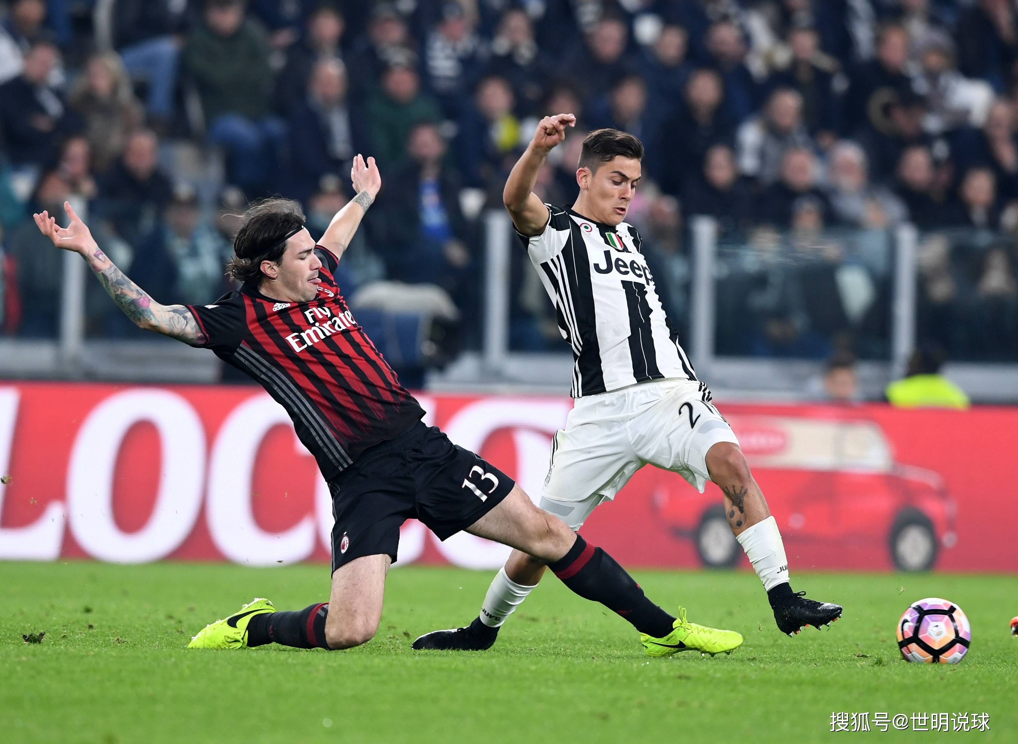 AC米兰主场大胜桑普多利亚,保持领先优势 AC米兰主场大胜桑普多利亚,保持领先优势