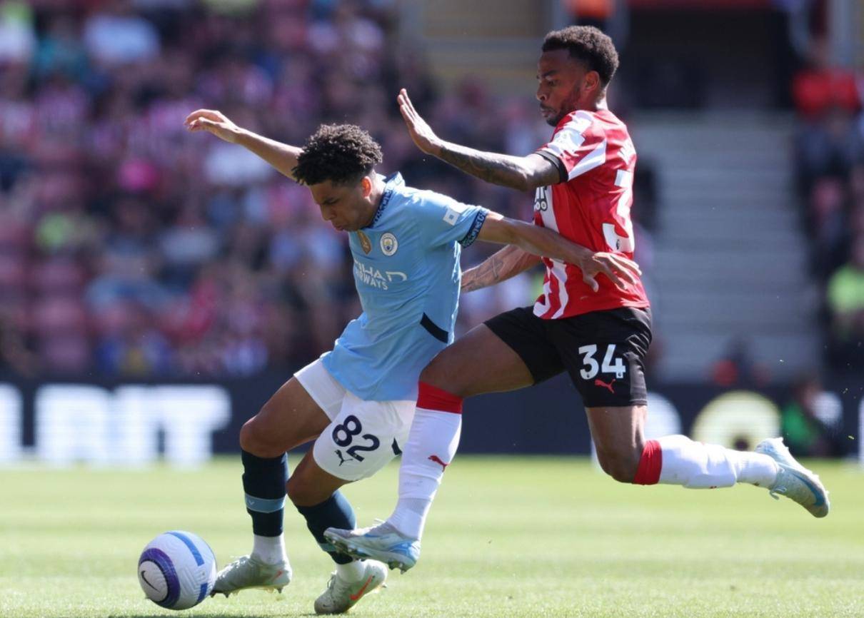 曼城客场惨遭逆转,错失三分 曼城客场惨遭逆转,错失三分