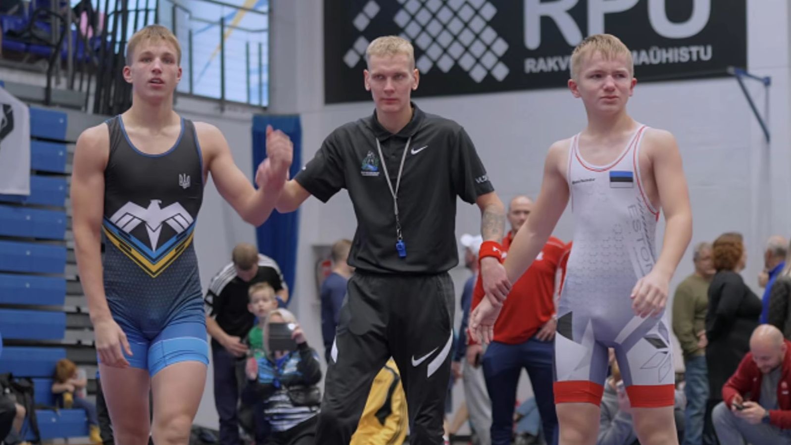 西班牙摔跤运动员实力强劲，获胜领跑