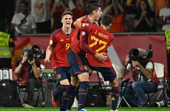 易胜博体育官方网站-挪威队球员在比赛中展现出色实力