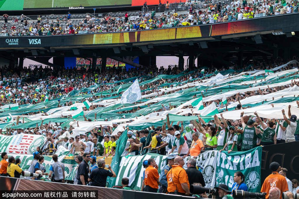 易胜博体育-南美洲足球大赛精彩继续，巴西队领跑