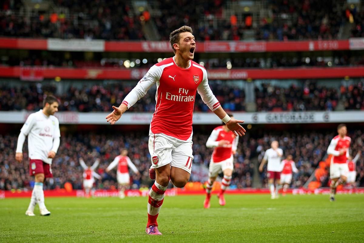 阿森纳2比1击败伯恩利，赛后庆祝