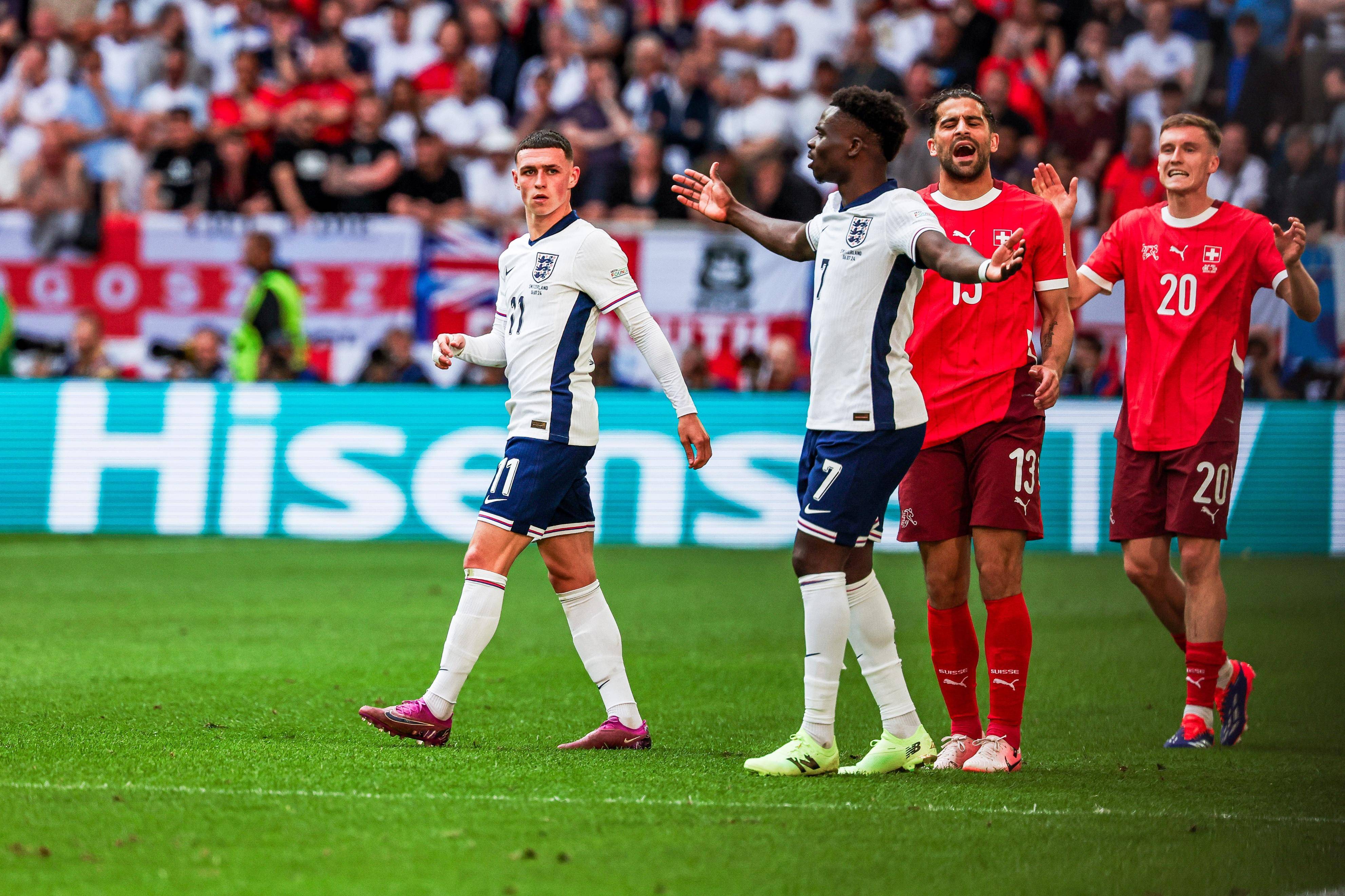 热门大战！欧洲预赛实况播报