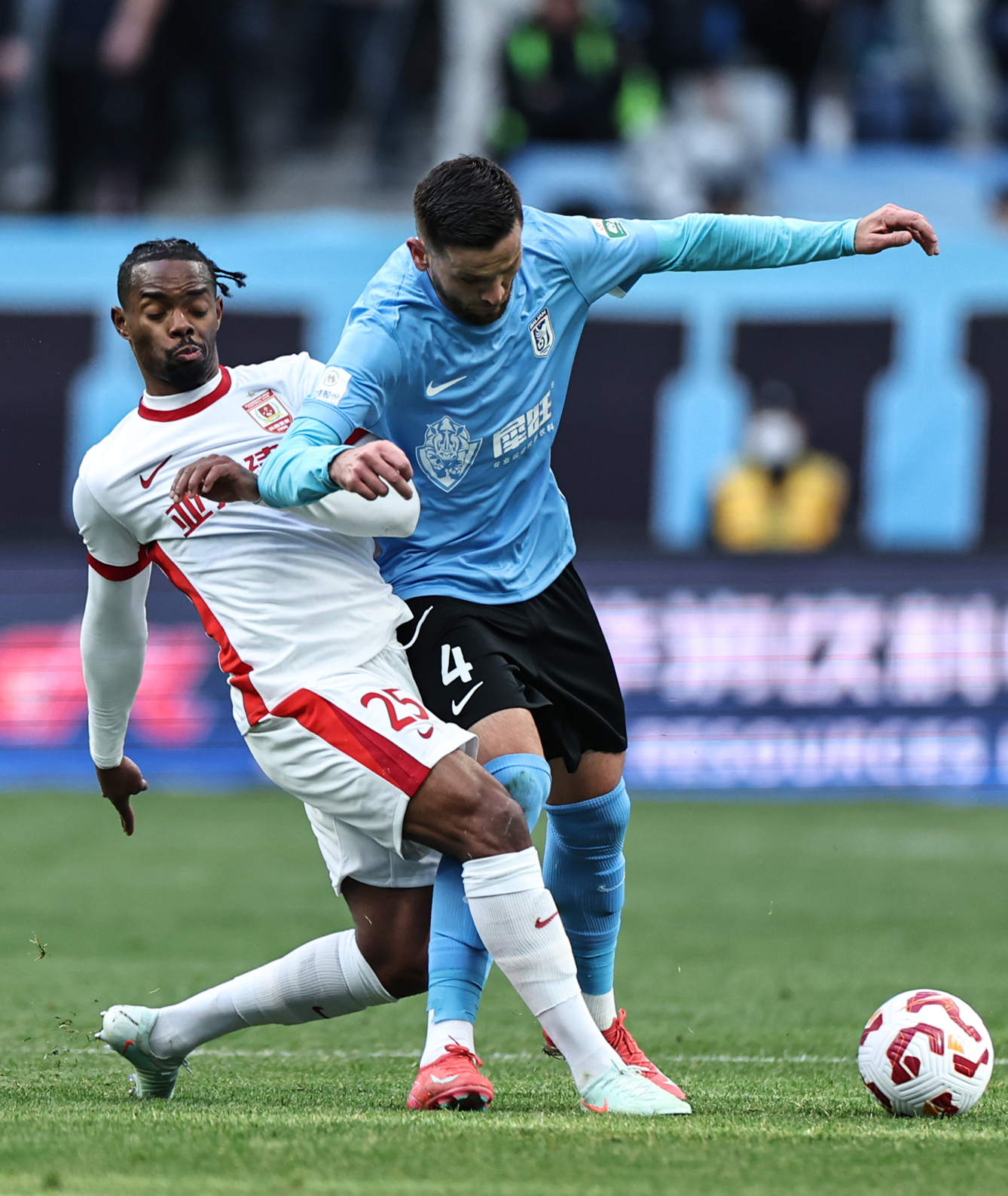 易胜博体育官方网站-球员们在最近一场比赛中表现出了出色的技术和配合