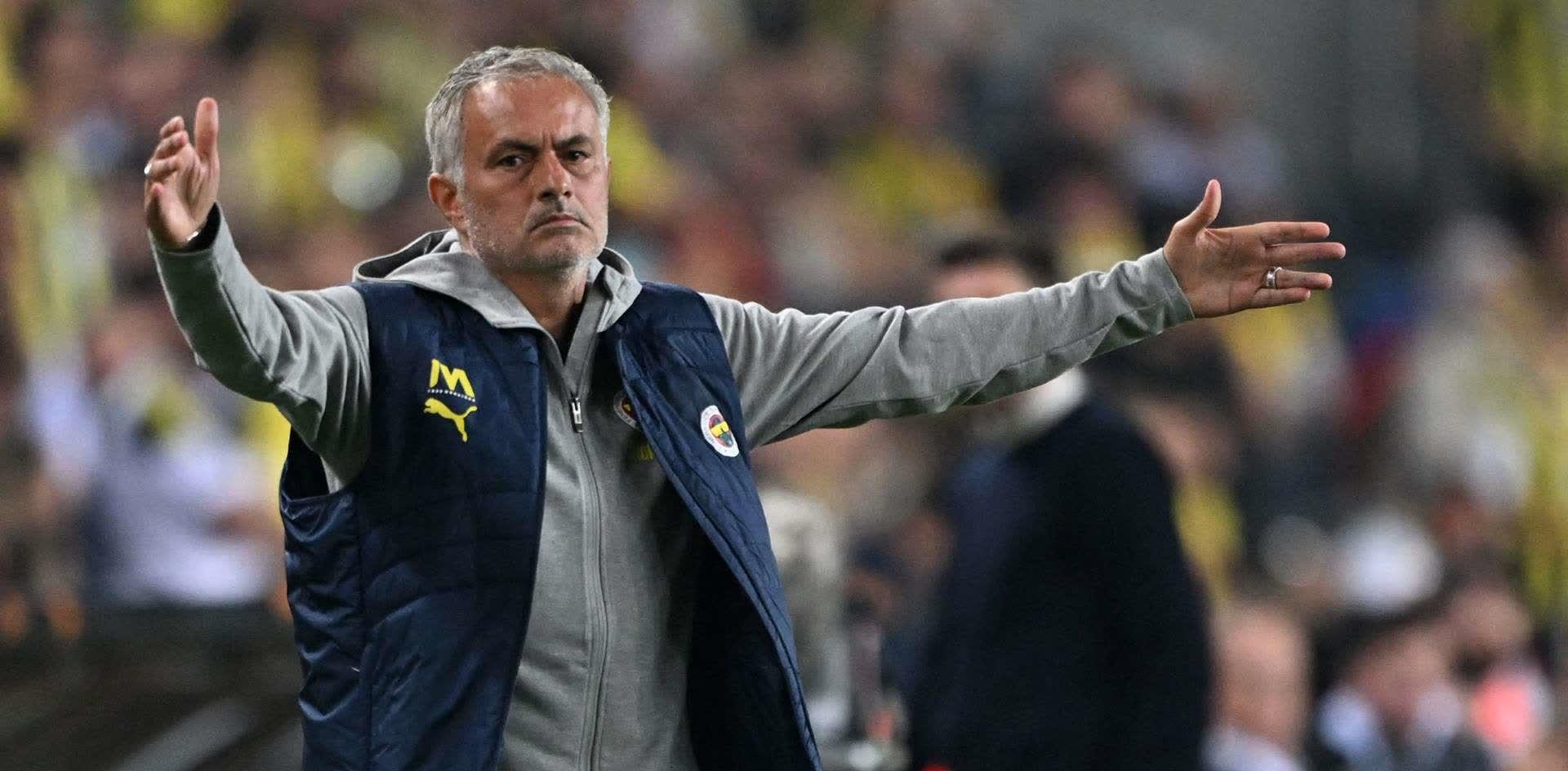 易胜博体育-穆尔西亚在客场游走，拼尽全力勇往直前