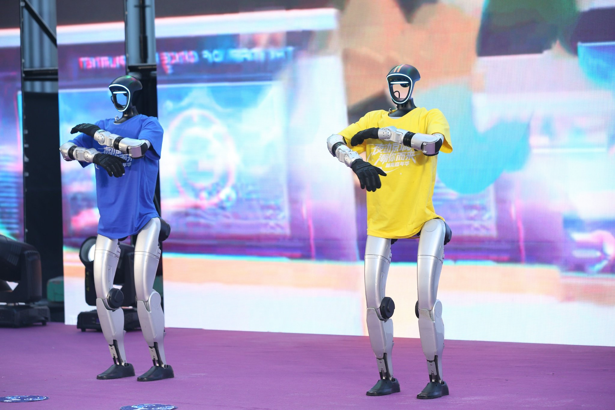 ysbSPORTS-体育艺术比赛选手表现出色，赢得观众喝彩