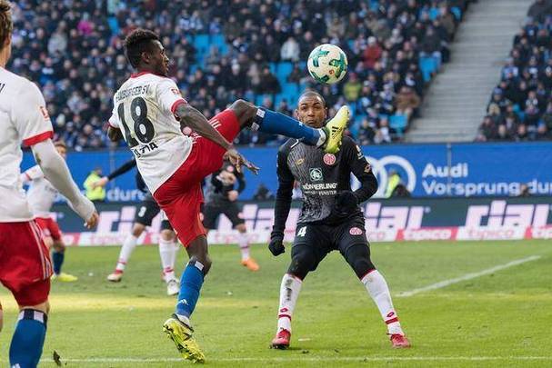 易胜博体育官方网站-柏林赫塔在主场奋力追击，一举夺得胜利