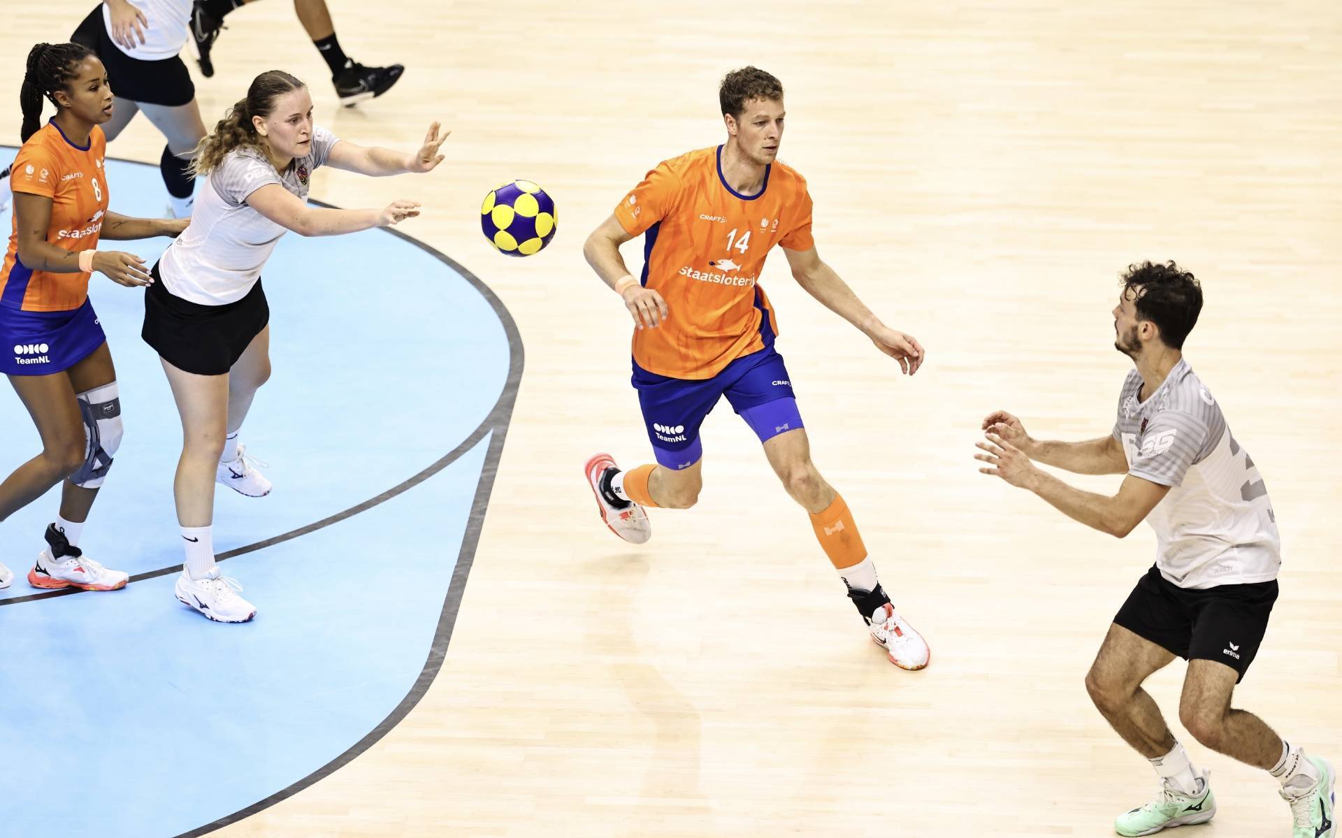 易胜博体育-荷兰队出局！捷克队成功闯入欧洲杯半决赛