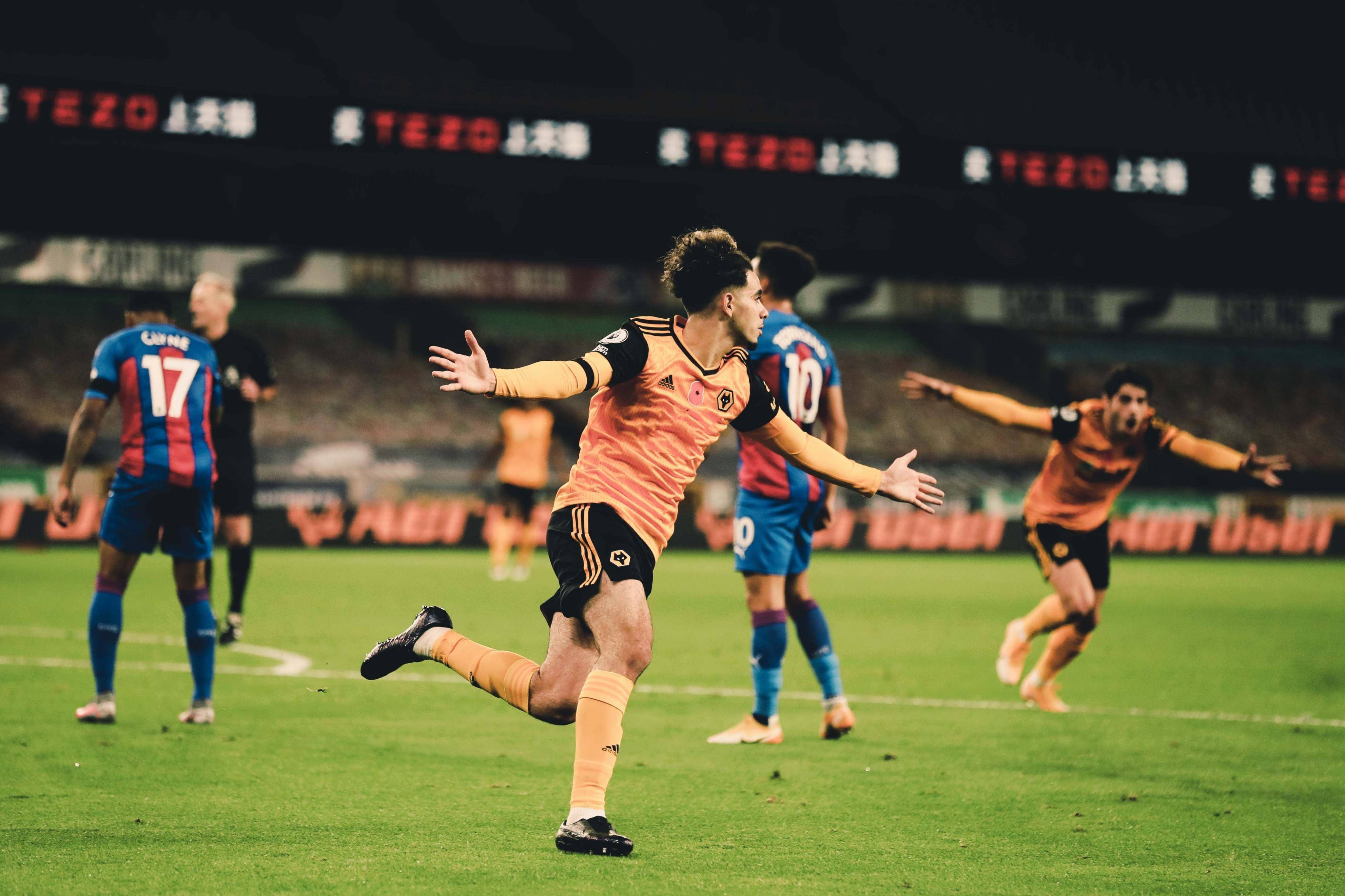 易胜博体育官方网站-曼城教练研究备战战术，备战新赛季全面应战