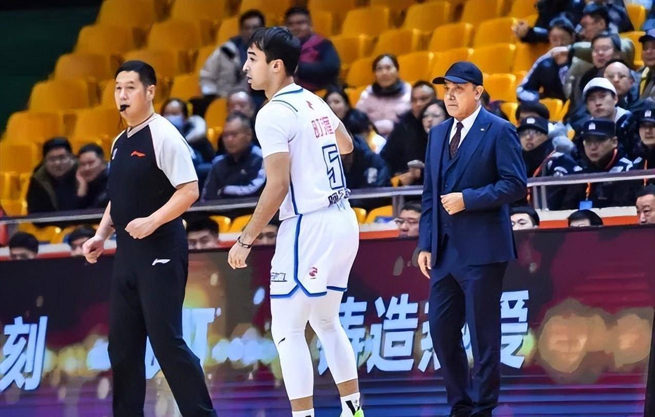 易胜博体育-黑龙江男篮客场失败，球队形势堪忧