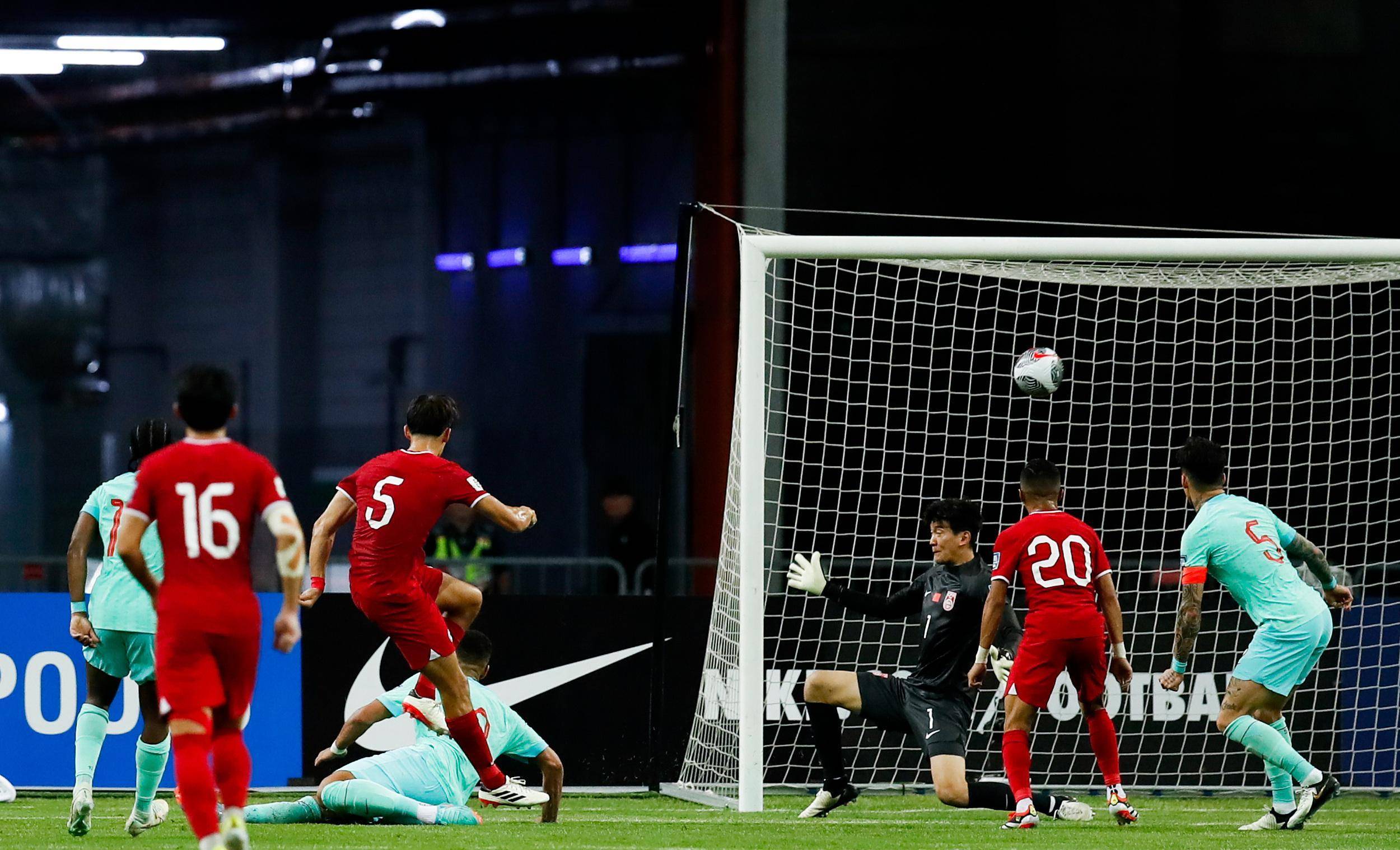 ysbSPORTS-荷兰队击败新加坡，备受瞩目的比赛获得观众支持