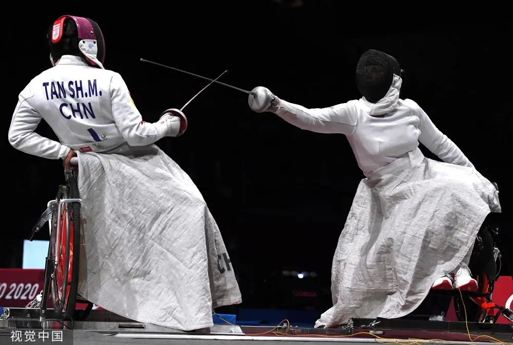 易胜博体育官方网站-俄罗斯女子击剑选手实力过硬，实现完美比赛