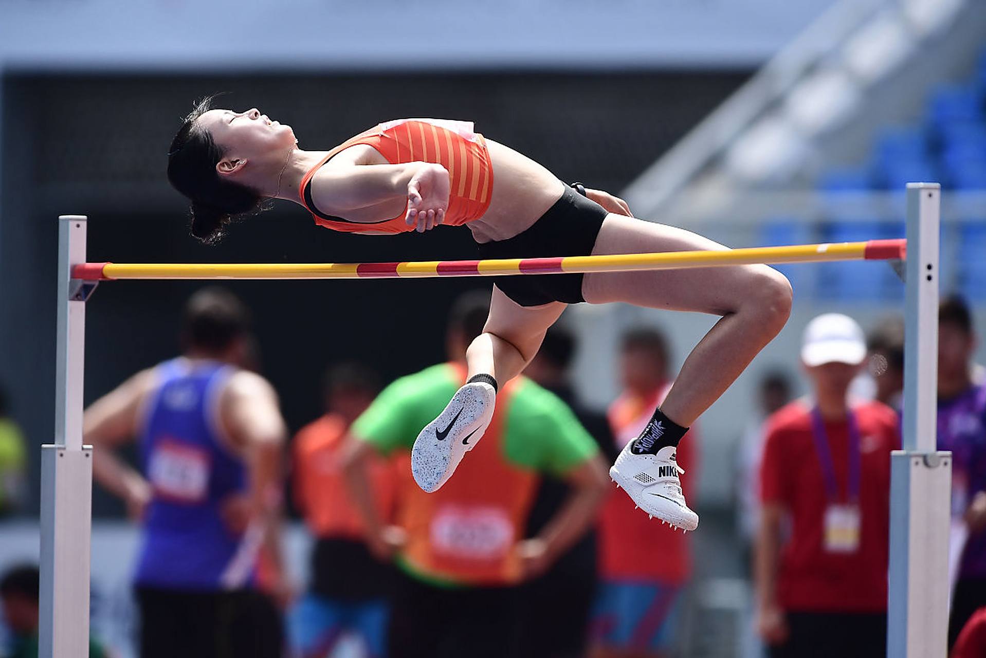 易胜博体育-乌克兰体操选手表演精彩，夺得冠军