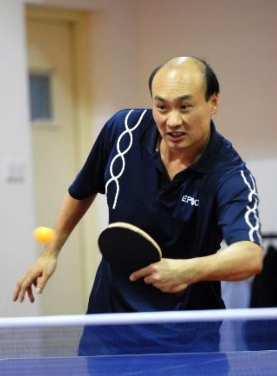 ysbSPORTS-世界纪录被打破，瑞士队加冕男子乒乓球冠军