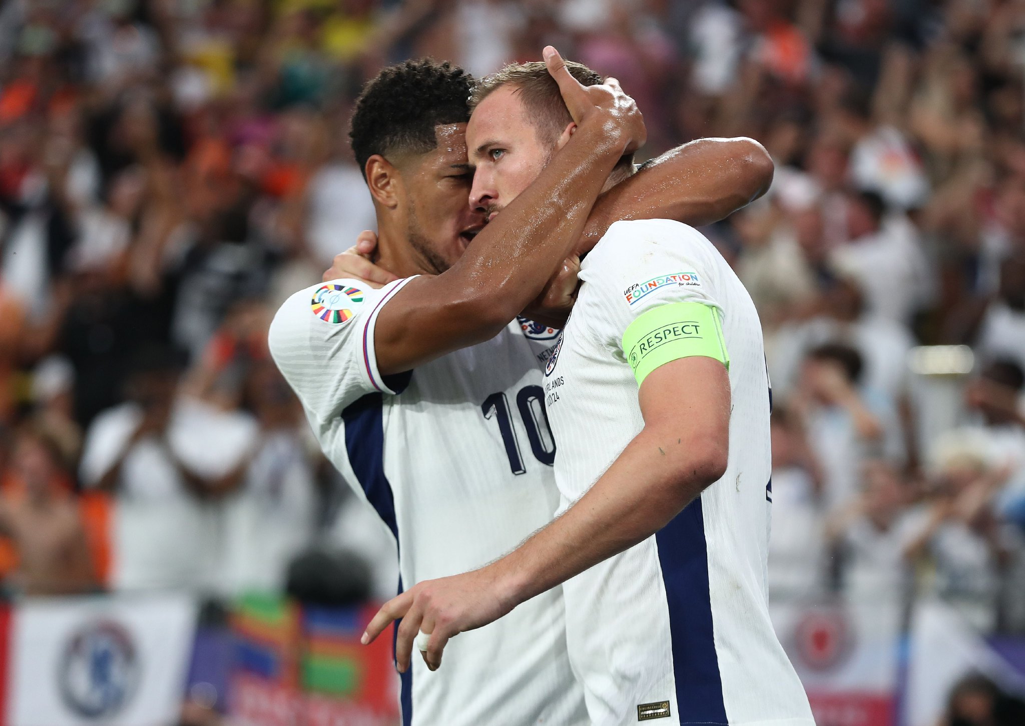 易胜博体育官方网站-英格兰在欧预赛中大胜对手