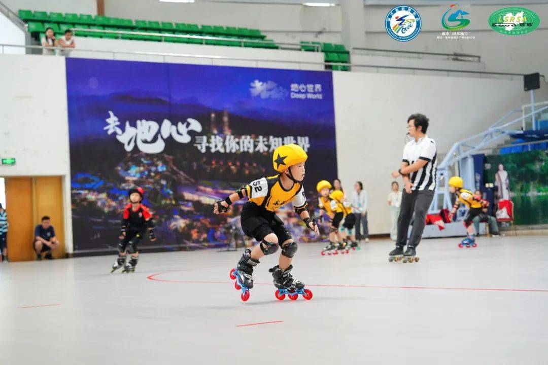 ysbSPORTS-曲棍球选手技艺高超，赛场上大放异彩