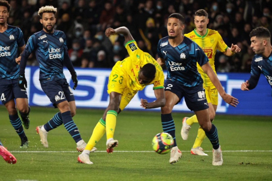 易胜博体育官方网站-南特队全力以赴，取得场面优势