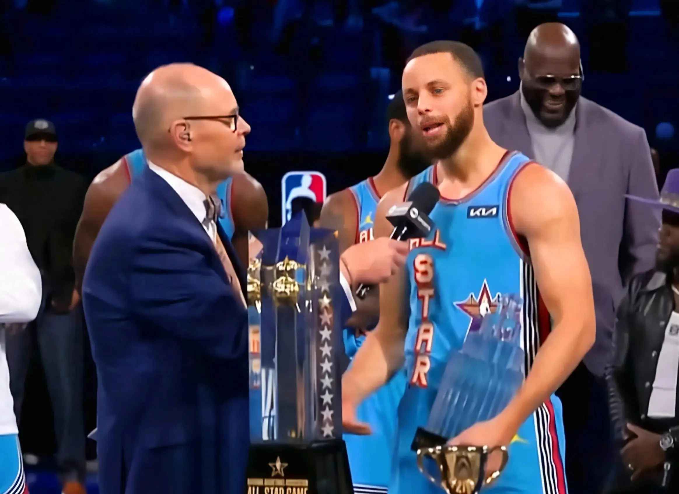 易胜博体育官方网站-NBA联赛球队排名争夺最后一席