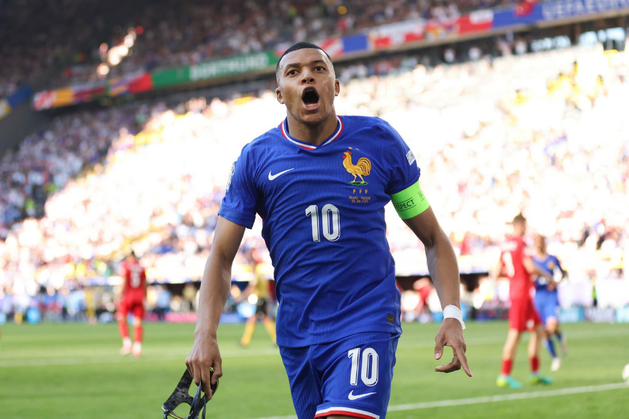 惊心一战，足球豪门秘密对决