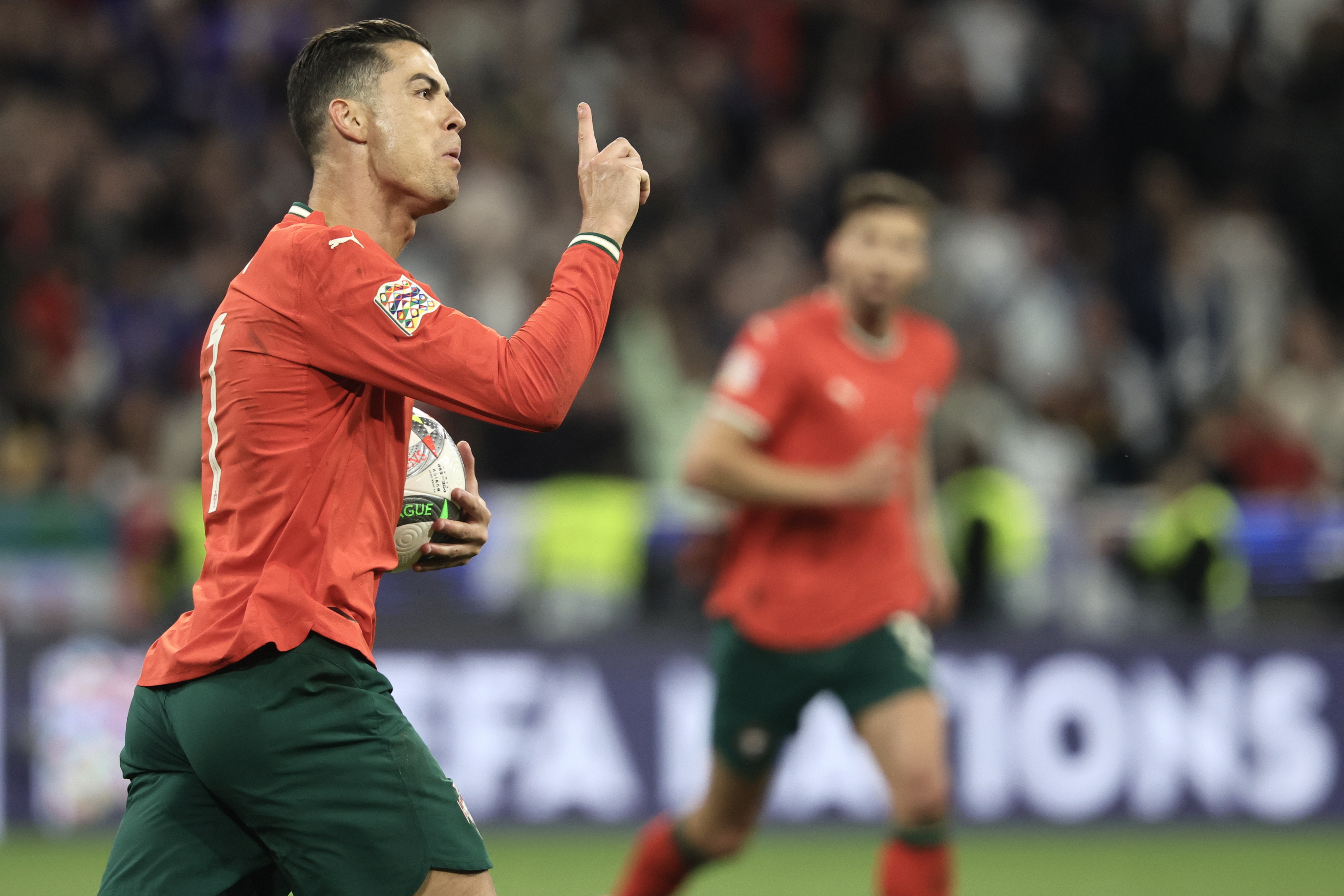 易胜博体育-葡萄牙队在欧国联比赛中发挥出色