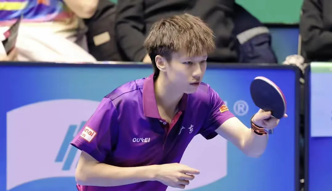 那不勒斯大胜克鲁托内,斩获宝贵胜利 那不勒斯大胜克鲁托内,斩获宝贵胜利