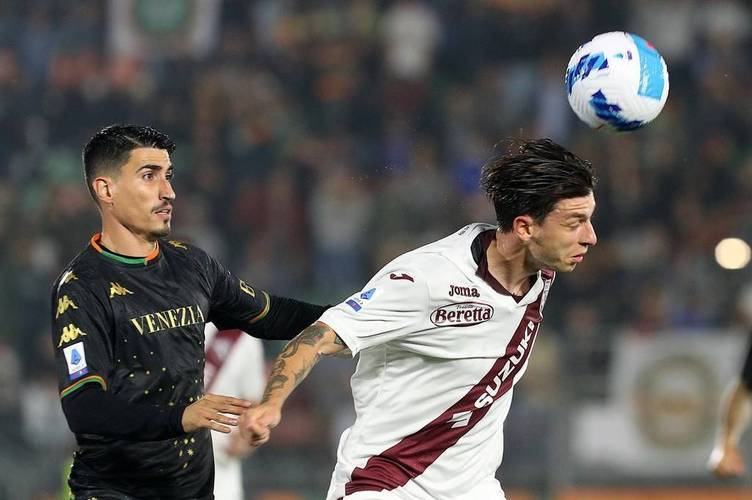 易胜博体育官方网站-博洛尼亚球队整体表现出色，备战迎来挑战