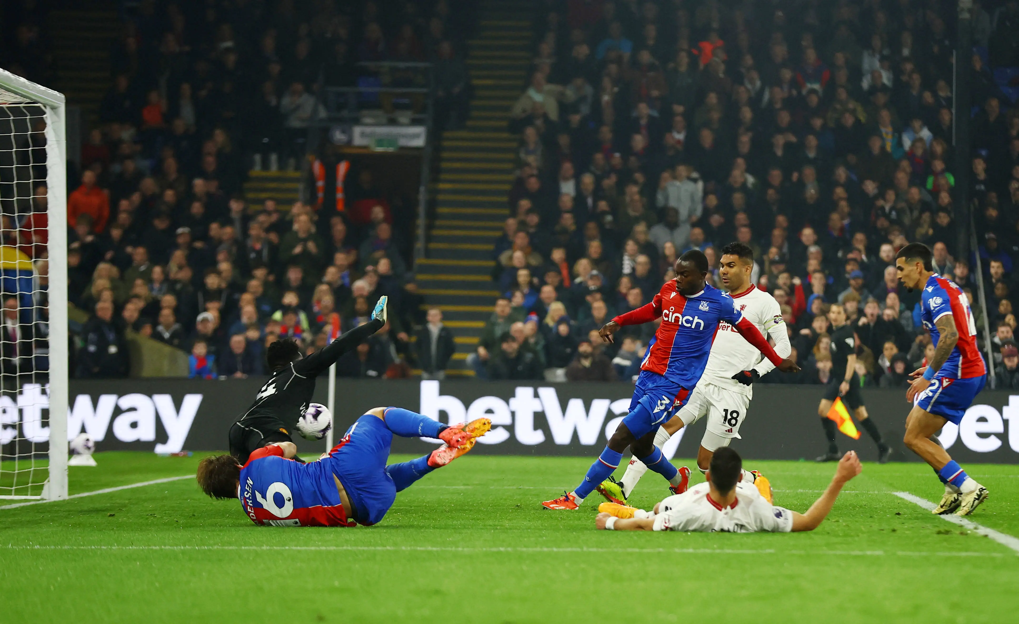 ysbSPORTS-伯恩茅斯主场击败诺维奇，保持上升势头