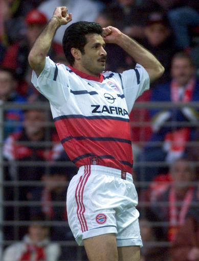 易胜博体育官方网站-凯泽斯劳滕不敌狼堡，遗憾失去上游位置