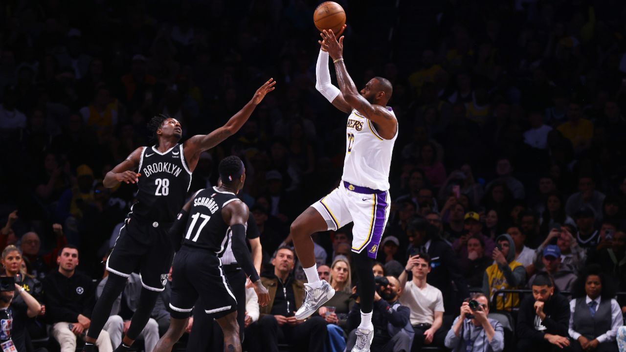 易胜博体育-篮网一哥狂砍40分，力挽败局