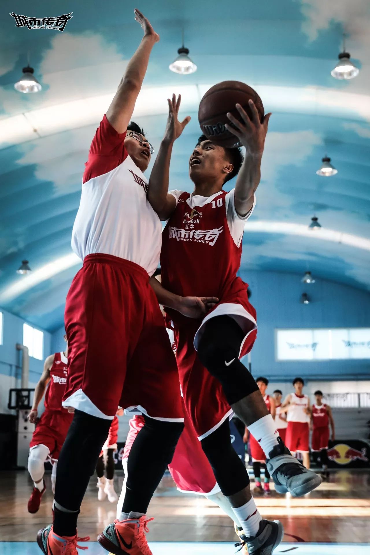 ysbSPORTS-红牛飞奔！球队奔跑如飞，以快攻取胜