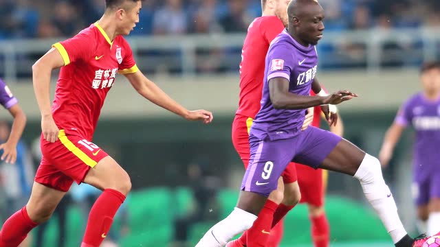 易胜博体育官方网站-西塞复出令泰达球迷振奋，球队备战全力拼搏